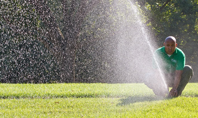 6 Steps a Contractor Will Take When Installing Your New Sprinkler System